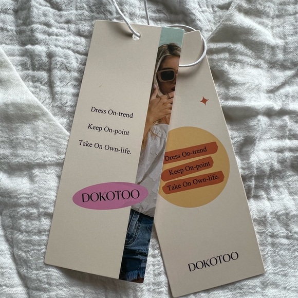 Ladies white size M Dokotoo light weight ruffle top. - Picture 10 of 13